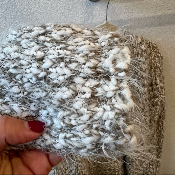 WOVEN HEART White and Grey Eyelash Cardigan - Picture 8 of 8